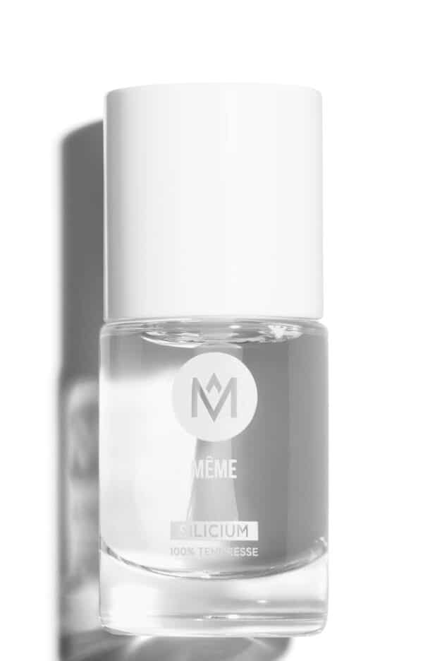 Protective base coat bottle by Meme for dry nails after chemotherapy