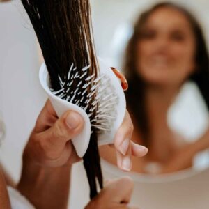 Manta Brush | Gentle Detangling for Fine or Fragile Hair